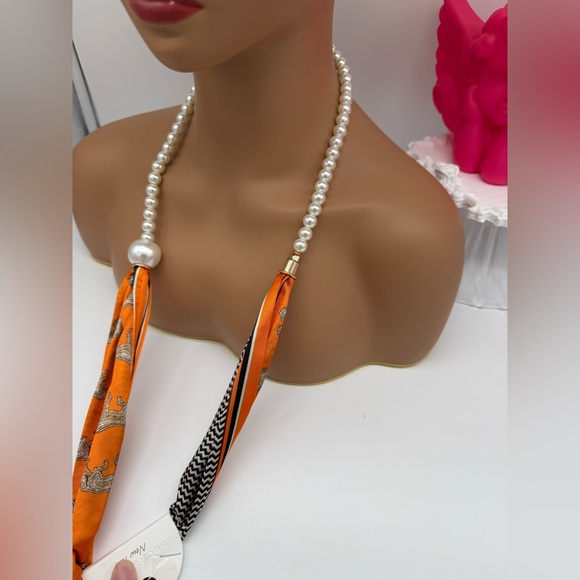 Pattern Print Fabric Scarf Pearl Magnetic Necklace - Picture 5 of 7